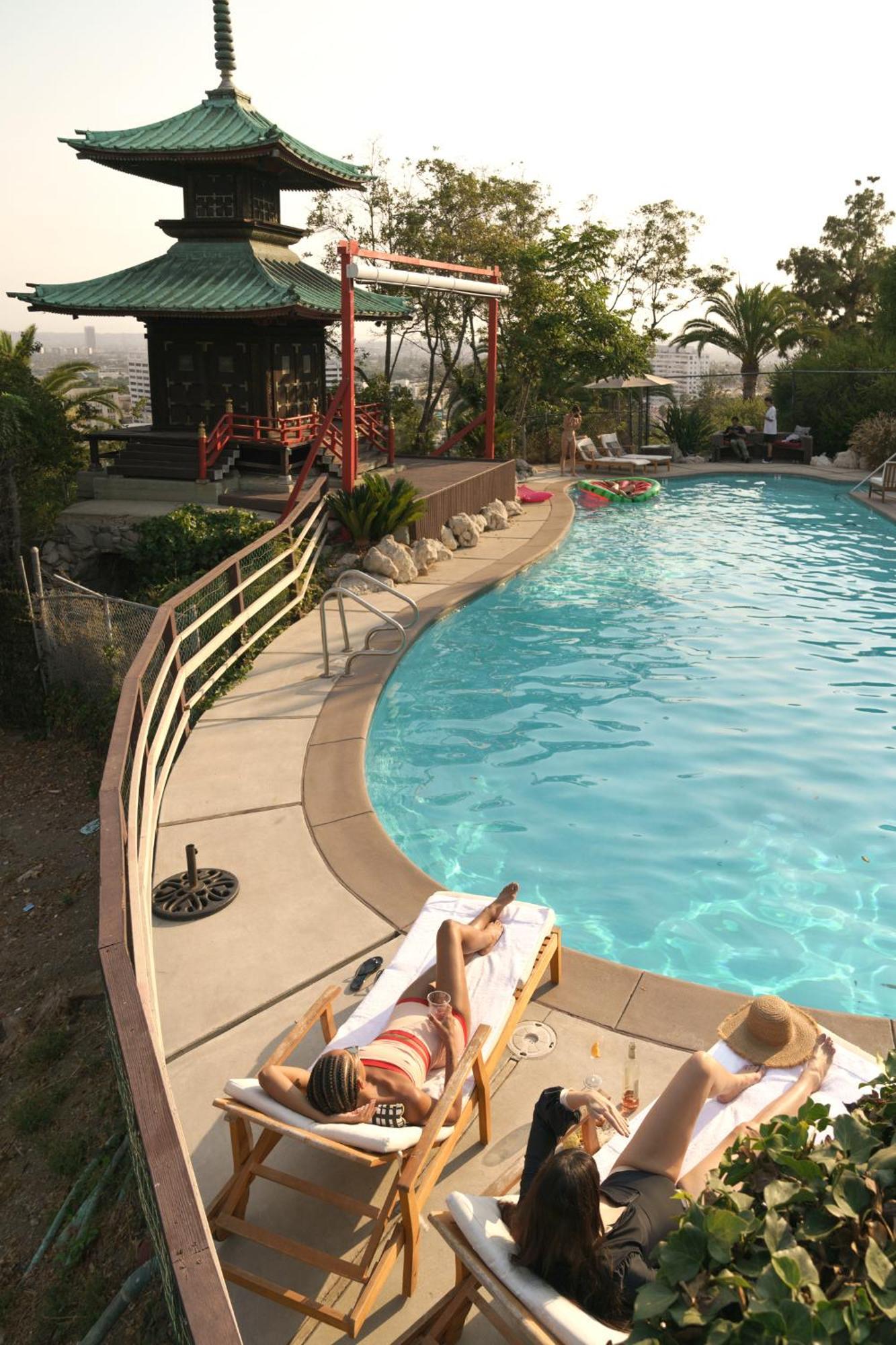 Hollywood Hills Hotel ลอสแอนเจลิส ภายนอก รูปภาพ